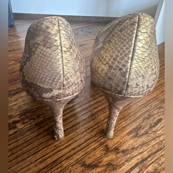 Good Snakeprint Pointed Toe Pump - Picture 5 of 5